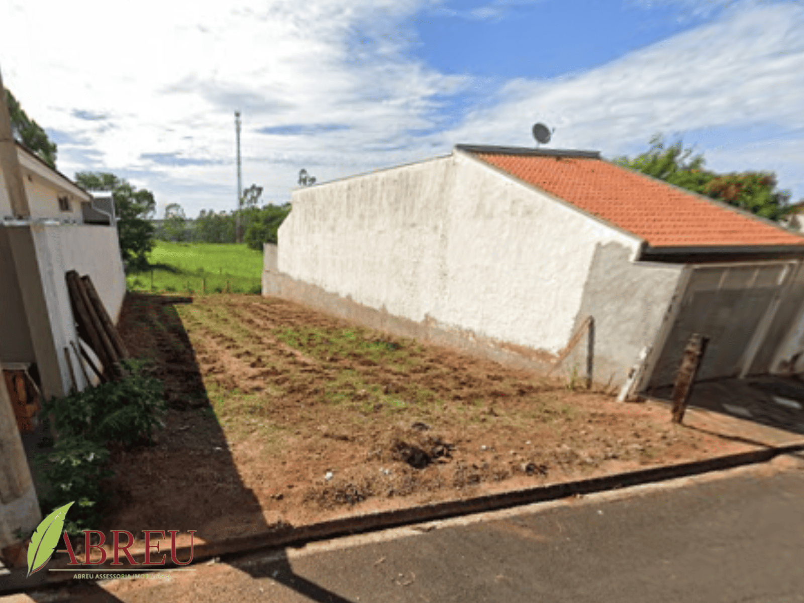 Terreno à venda de 270 m² – Entrada R$ 15.000,00 + 48 x R$ 1.000,00 – Jd. dos Ipês – Cosmorama/SP