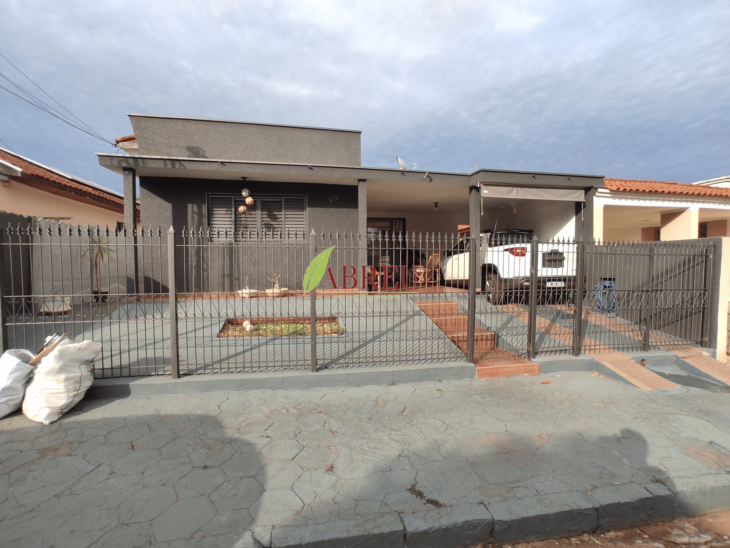 Casa com piscina, 3 dormitórios a venda, 153,41 m² por R$ 375.000,00 – Centro – Cosmorama/SP