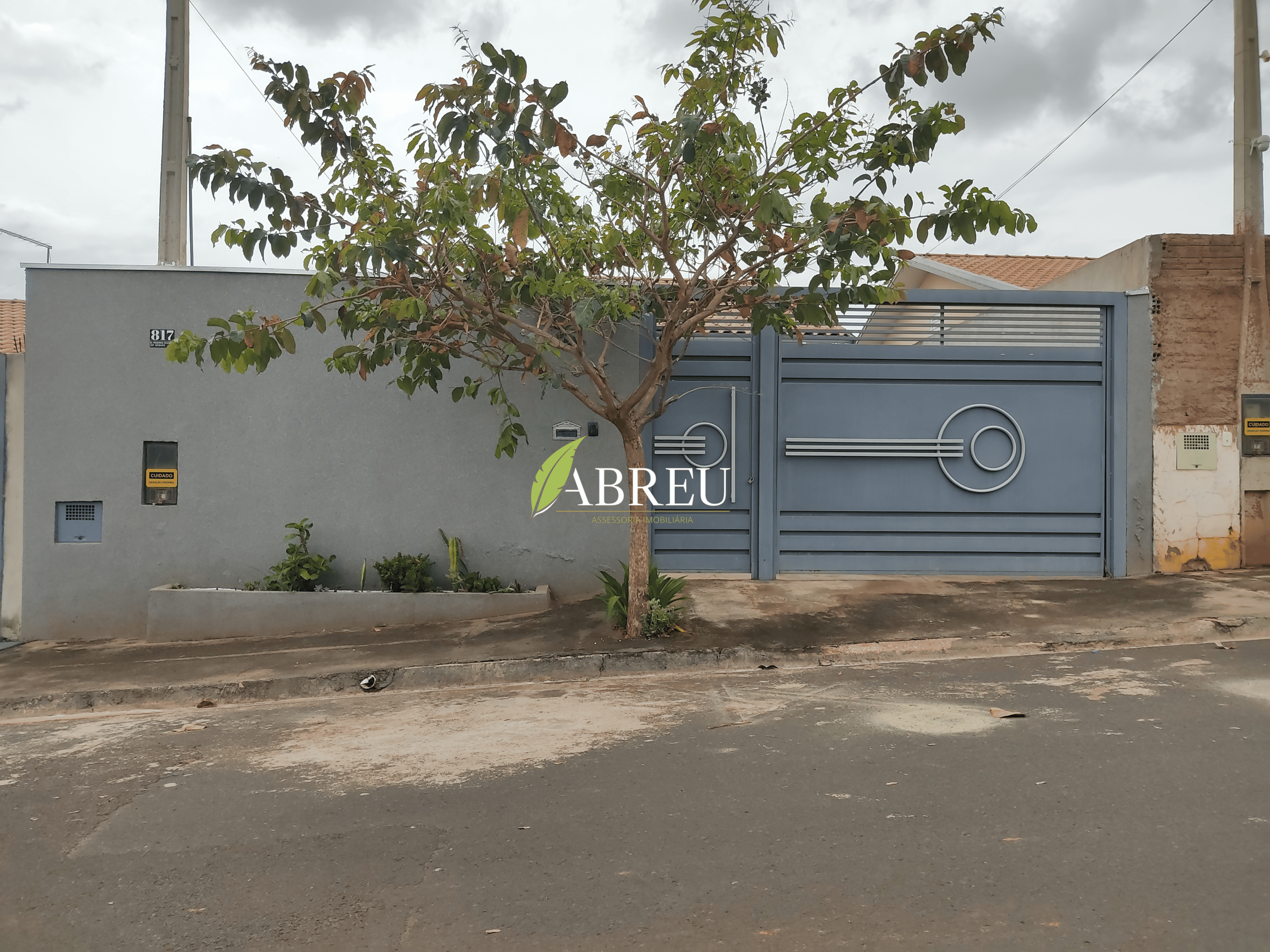 Aluga-se casa com 2 dormitórios por R$ 800,00 mensais – Polegati – Cosmorama/SP